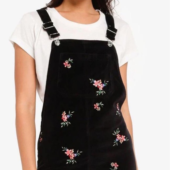 Topshop Moto Velour Embroidered Overall Dress Dungaree Black Floral Size 8 US - Picture 3 of 13